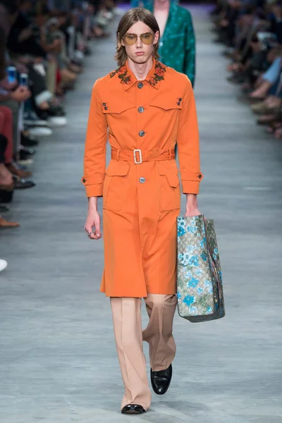 Look 31